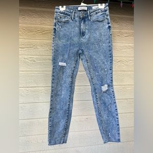 Judy Blue Skinny Fit Distressed Jeans size 7/28